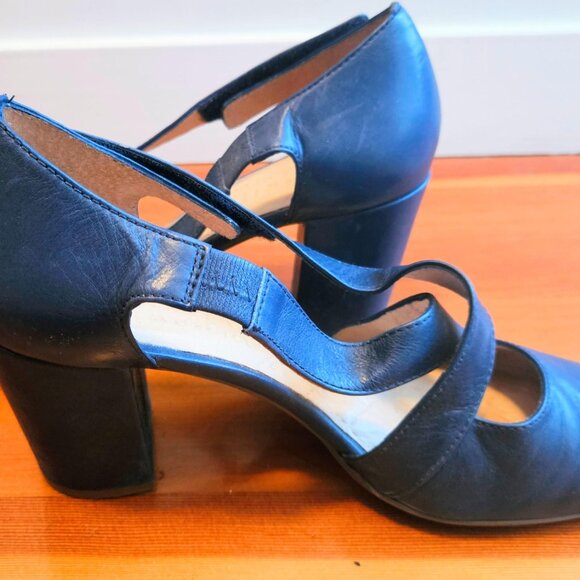 Mary-Jane Style Navy Women's Shoes (HISPANITAS) - Picture 5 of 8